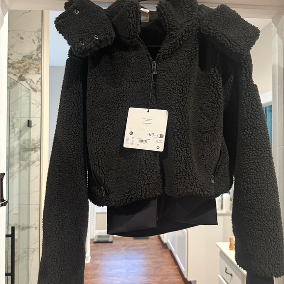 ALO Yoga Jackets & Blazers - ALO Yoga Black Sherpa Jacket